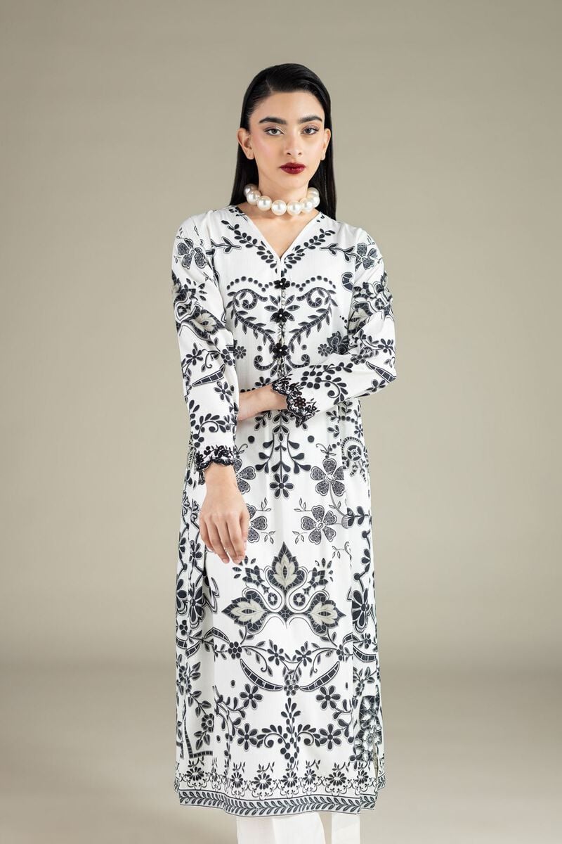 Monochrome Back-Embroidered Kurta